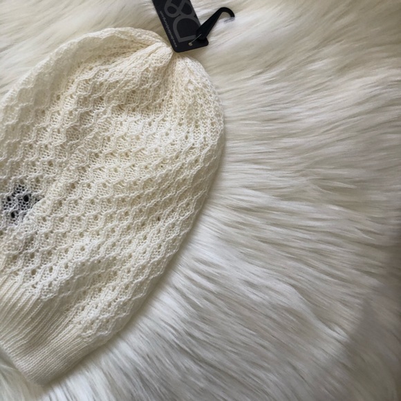 Knitted beanie - Picture 3 of 6